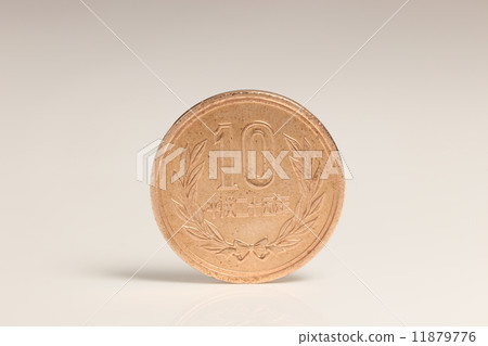 10 yen coin 11879776