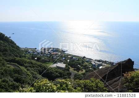 從雄性冬季海角天文台俯瞰雄性冬季定居點。 11881528