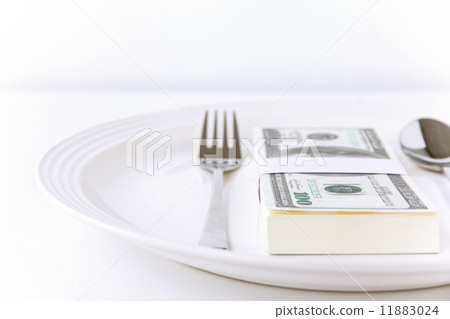 dollar on dish  11883024