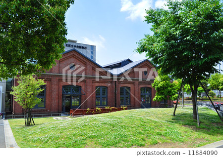 Kita Ward Central Library 11884090