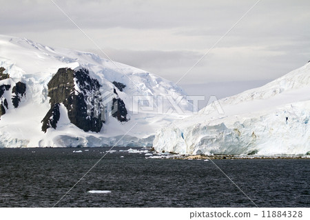 Antarctica - Beautiful Scenery Antarctica - Beautiful Scenery 11884328
