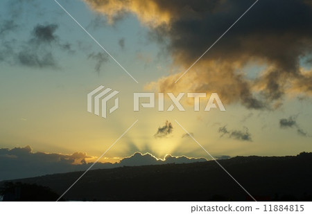 dusk, eventide, twilight 11884815