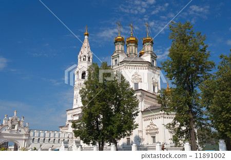 Holy Trinity Cathedral and White Kremlin 11891002