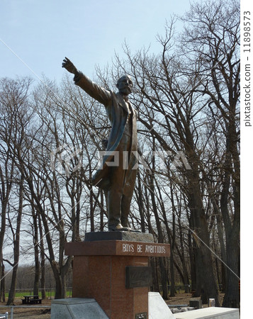 Dr. Clark's statue (Hokkaido) 11898573