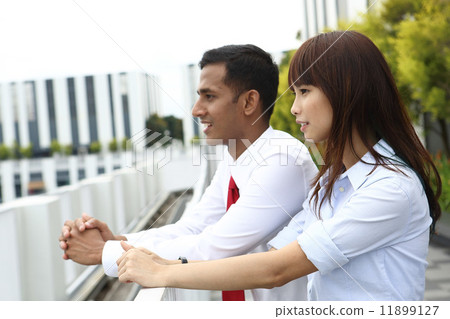 Asian businessman to talk Asian businessman to talk 11899127