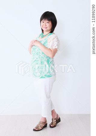 中間女性形象 中間女性形象 11899290