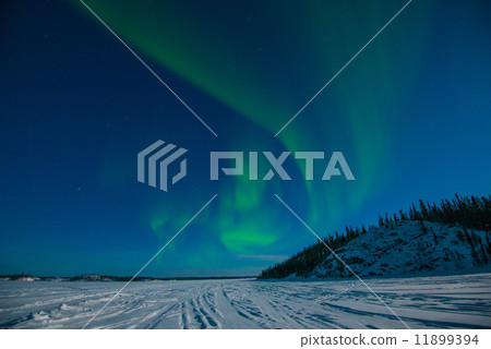  極光 11899394