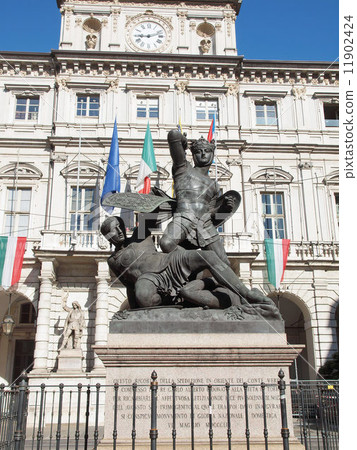 Conte Verde statue Conte Verde statue 11902424