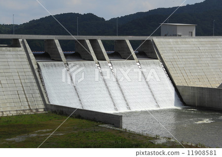 Dam 11908581