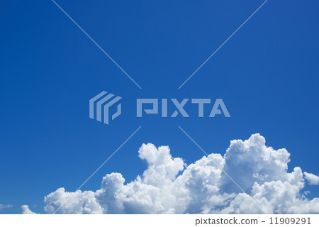 沖繩的天空·冰雲和藍天 沖繩的天空·冰雲和藍天 11909291