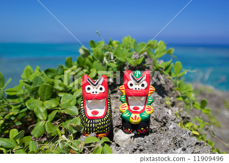 Okinawa's sea, Seasa and the sea 11909496