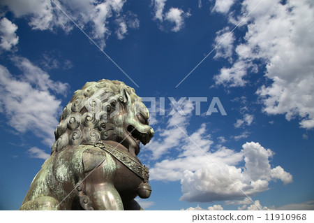 Bronze Guardian Lion Statue in the Forbidden City, Beijing, China Bronze Guardian Lion Statue in the Forbidden City, Beijing, China 11910968
