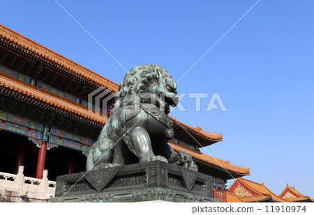 Bronze Guardian Lion Statue in the Forbidden City, Beijing, China Bronze Guardian Lion Statue in the Forbidden City, Beijing, China 11910974