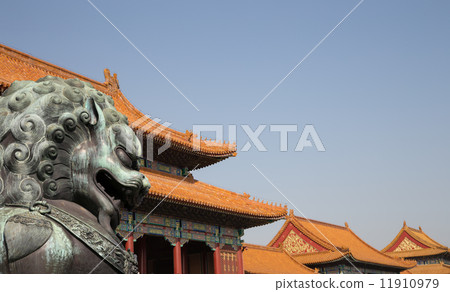 Bronze Guardian Lion Statue in the Forbidden City, Beijing, China Bronze Guardian Lion Statue in the Forbidden City, Beijing, China 11910979