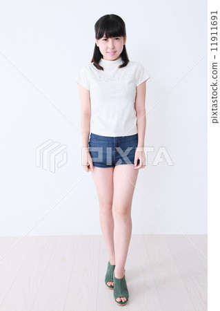 年輕的女士肖像 年輕的女士肖像 11911691