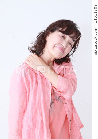 Senior women illness image 11911808