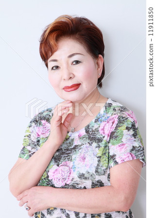 Senior women image Senior women image 11911850