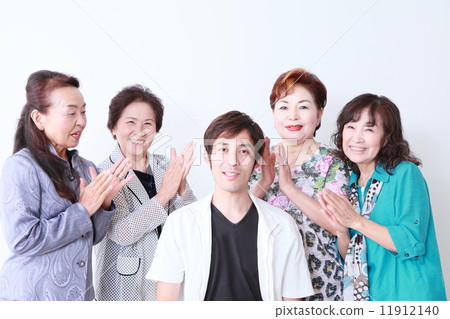為熟女成熟的男人 為熟女成熟的男人 11912140