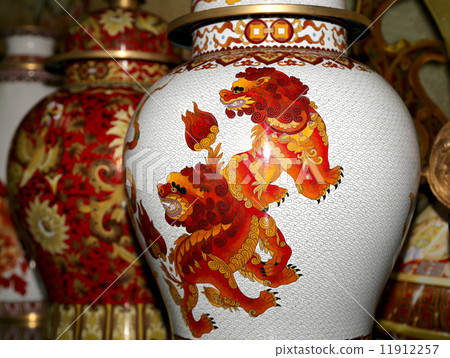 Traditional Chinese vases at a Chinese market 11912257