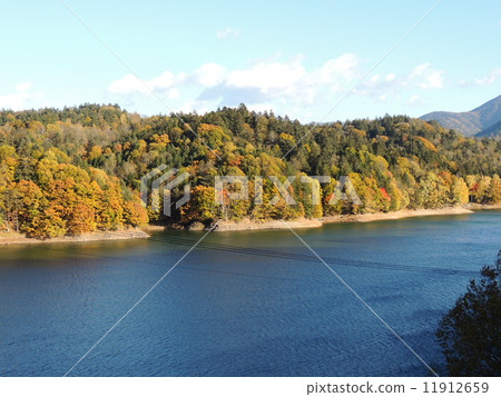 Lake Bryhee 11912659