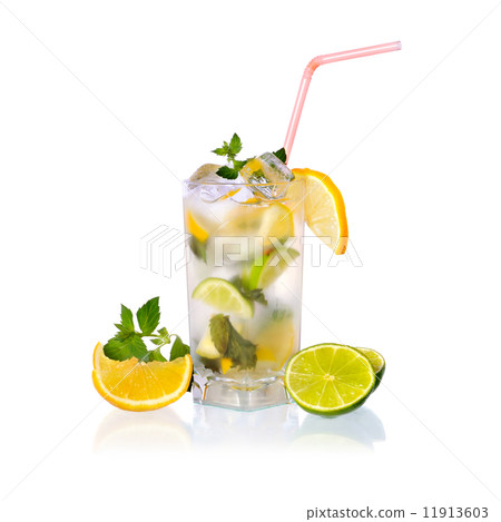 Lemonade in glass 11913603