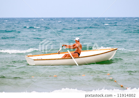 The rescuer in a boat 11914802