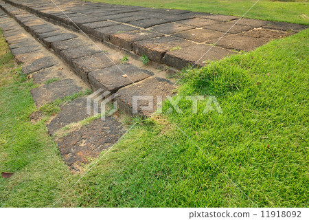 floor made of laterite stone 11918092