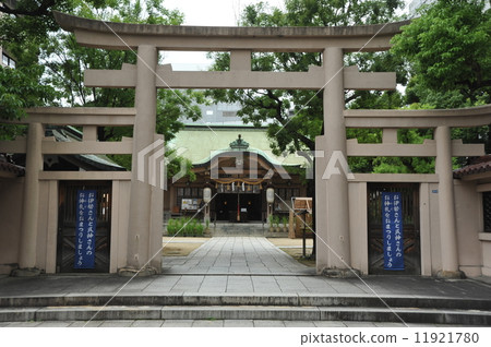 Osaka Shima Shrine's Mitsu Torii 11921780