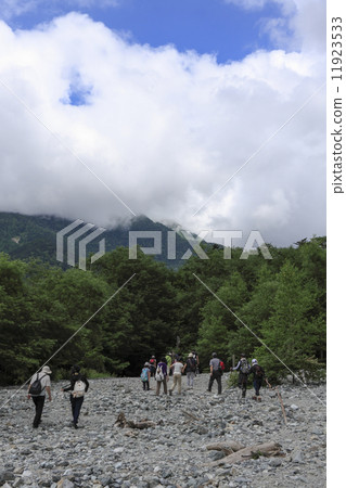 Kamikochi in summer 11923533