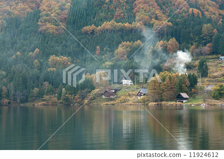 Kozaki湖的秋天 11924612