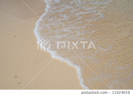 沖繩的海洋和海灘波浪 11924658