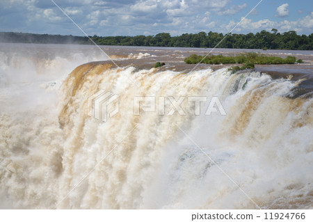 Iguazu Falls 11924766