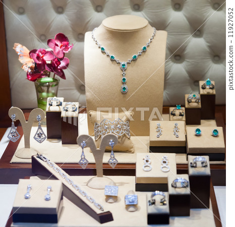 silver jewelry at showcase silver jewelry at showcase 11927052