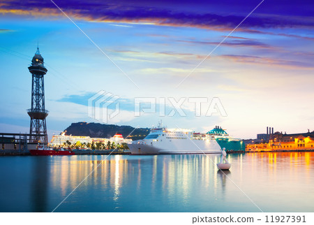 cruise liner  in Port Vell. Barcelona 11927391