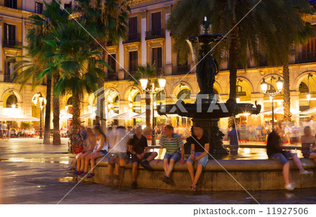 Placa Reial in summer night. Barcelona 11927506