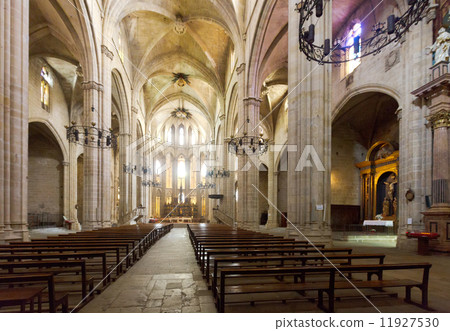 Interior of Cathedral de Tortosa Interior of Cathedral de Tortosa 11927530