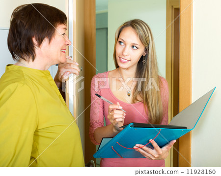 woman answer questions woman answer questions 11928160