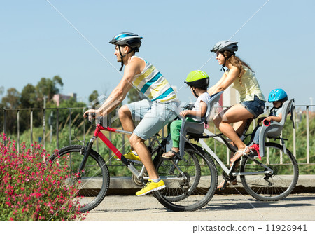Sports family Sports family 11928941