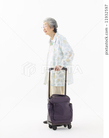 Cart · Old women 11932597