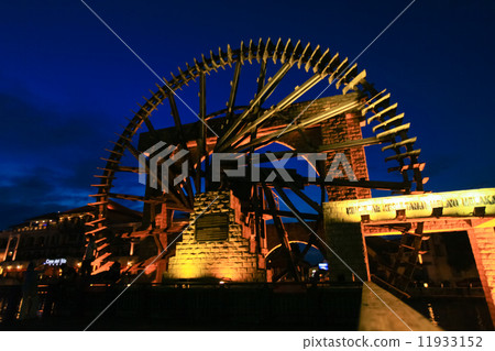 Melaka night water scenery scenery 11933152