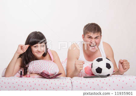 Man watches football fanatic wife goes crazy already 11935901