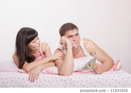 Wife nags her husband's salary 11935926