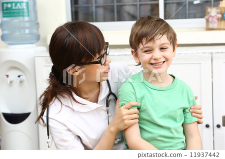 護士和孩子 護士和孩子 11937442