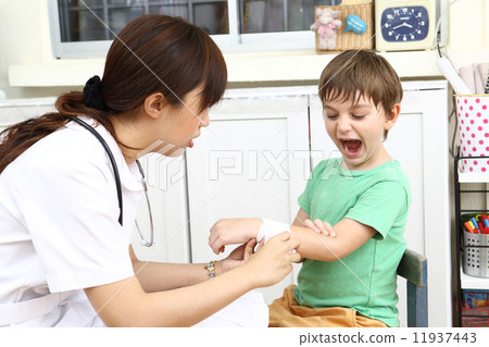 Nurse and child Nurse and child 11937443