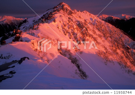 Dawn's North Mt. 11938744