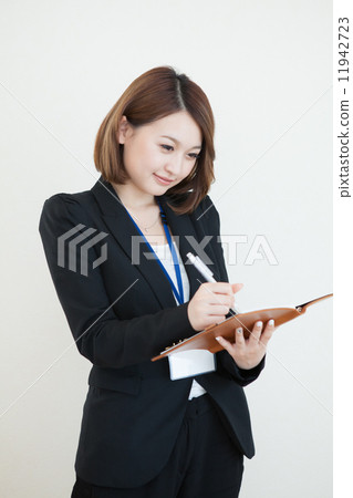 Business woman note 11942723