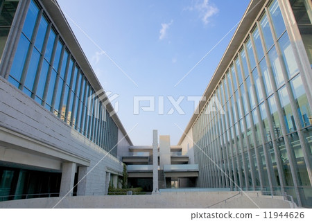 兵庫縣立美術館 11944626