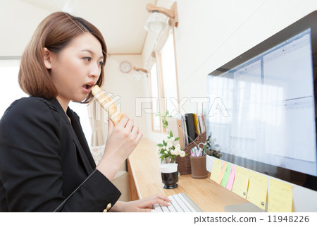 個人電腦女性麵包 個人電腦女性麵包 11948226