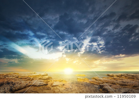 Sunset sky and tropical sea at dusk Sunset sky and tropical sea at dusk 11950109