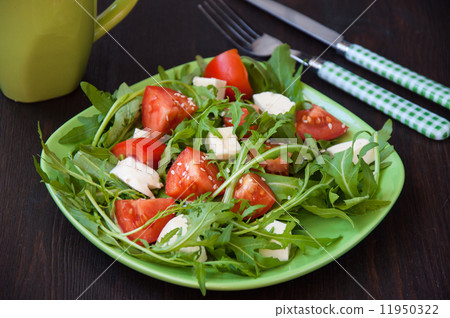 Greece salad with mozzarella, ruccola and tomatoes 11950322